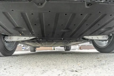 17万买6座车，选零跑C16纯电版，续航630km，空间大-2