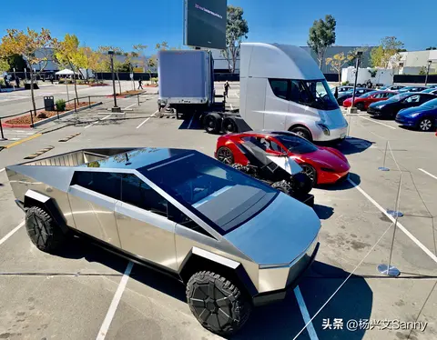 未来汽车中国汽车卷什么卷?要“卷服务,而不卷平台”!-3