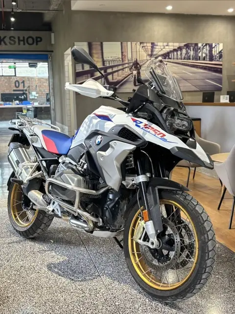 十大长途旅行摩托!好骑到让你忘了停车,这5款每台都是狠角色-2