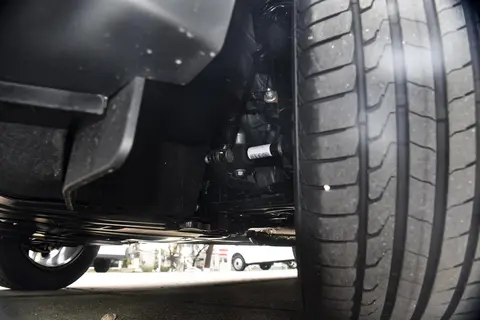 2025 款福特领睿：心动版到精领型差 41 万，多花钱换配置值吗？-3