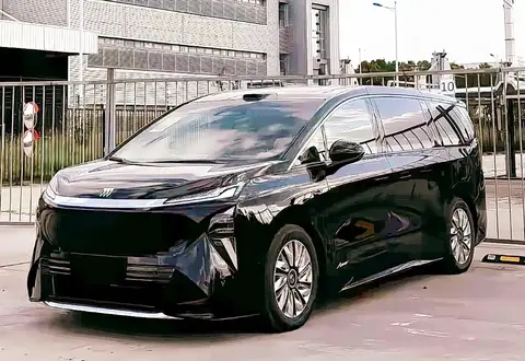 别克至境世家实车曝光！激光雷达+高通8775，家用MPV新标杆？-3