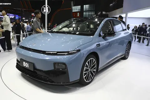 10月车企销量快报！比亚迪月销44万辆、小米再破4万辆-3