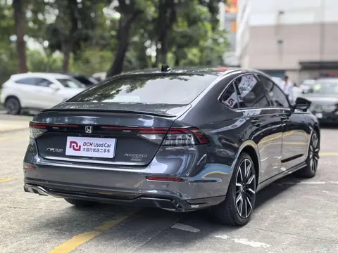 15万拿下准新一手雅阁，家用代步省心之选！-3