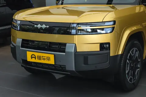 比亚迪新车1798万起售！大五座+四驱，还带小书包，又要火了？-2