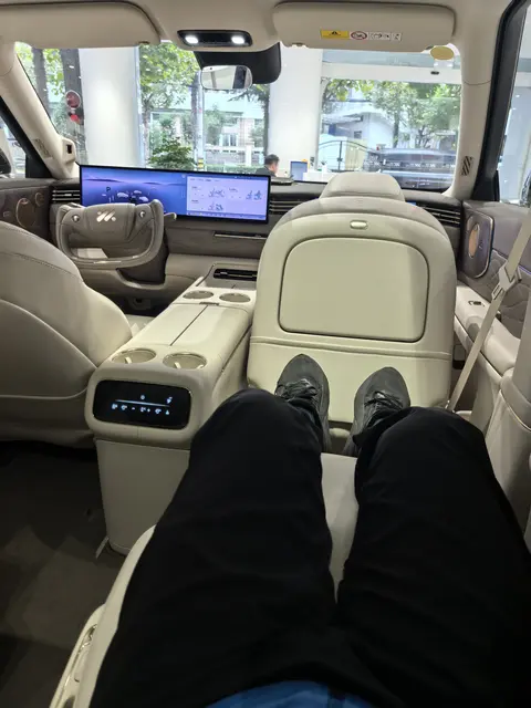 智己LS9实车静态体验,LS7车主哭晕在厕所-2