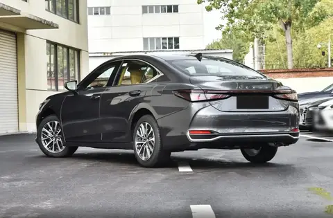 雷克萨斯ES 200特别版上市，3127万值不值？-3