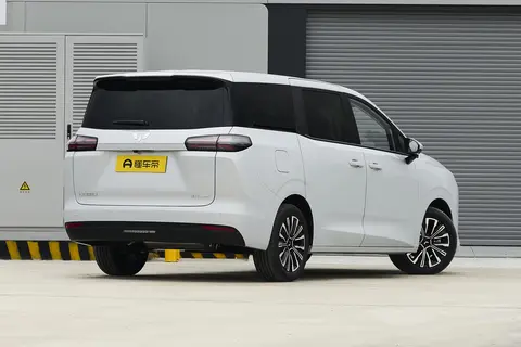 预算不多看看它,星光730这车太香了!预售768万,性价比拉满-2