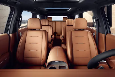 现代添新丁,全新旗舰SUV上市,25T四驱+6_7座,售价2888万起-2