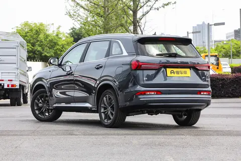 12万级插混SUV，230km纯电续航，还有电混四驱+露营装备-3