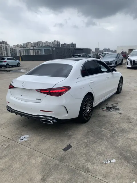 22款奔驰C级，表显45万公里，20多万圆你奔驰梦？-3