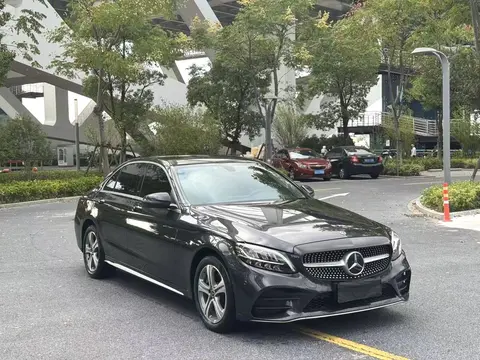 15万多拿下21年奔驰C级，豪华品牌触手可及？-1