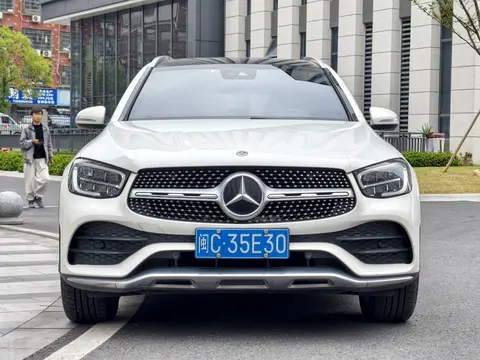 19万多拿下20款奔驰GLC,8万公里一手车况如何?-3