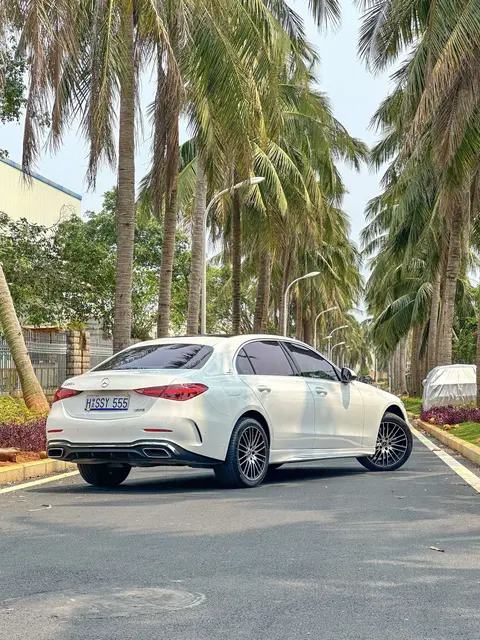 24款准新奔驰C级，24万拿下，香不香？-1