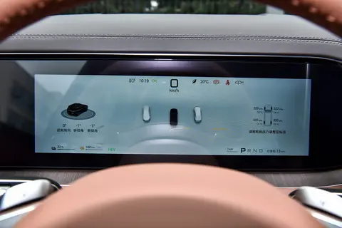 要空间更要性能!腾势N8L DM:20T+三电机,全家出行不将就-3