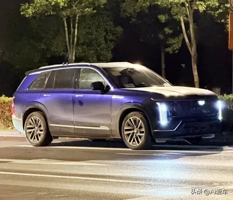 凯迪拉克VISTIQ现身！ 大尺寸6座设计-3