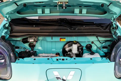 补贴价528万 宏光MINIEV四门版新车型上市 续航301km-3