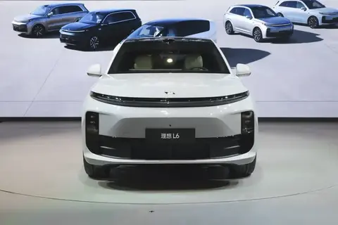 10月中大型SUV榜单：钛7排第二，银河M9破万，理想L6只卖了9680辆-1