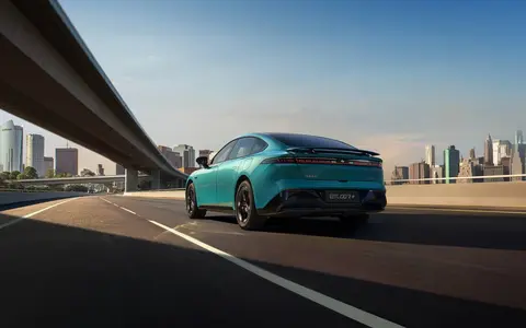 15万也可以不平庸！东风奕派eπ007+限时焕新价1399万起-3