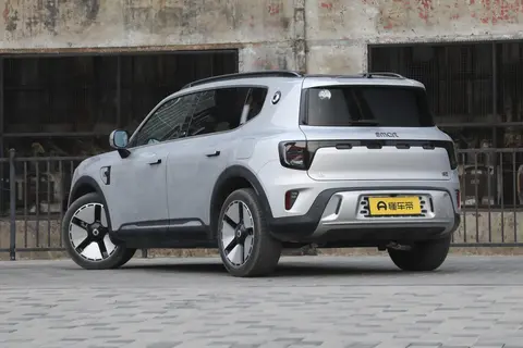 全新奔驰GLB谍照,这不就是smart精灵#5吗?-3